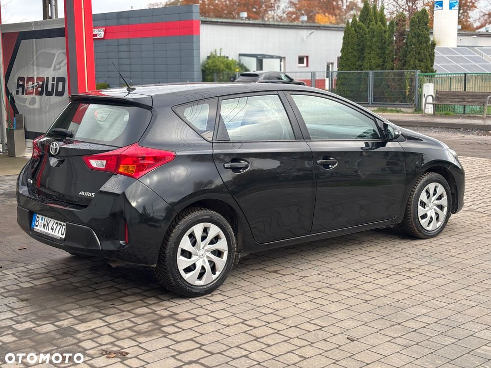Toyota Auris - 4
