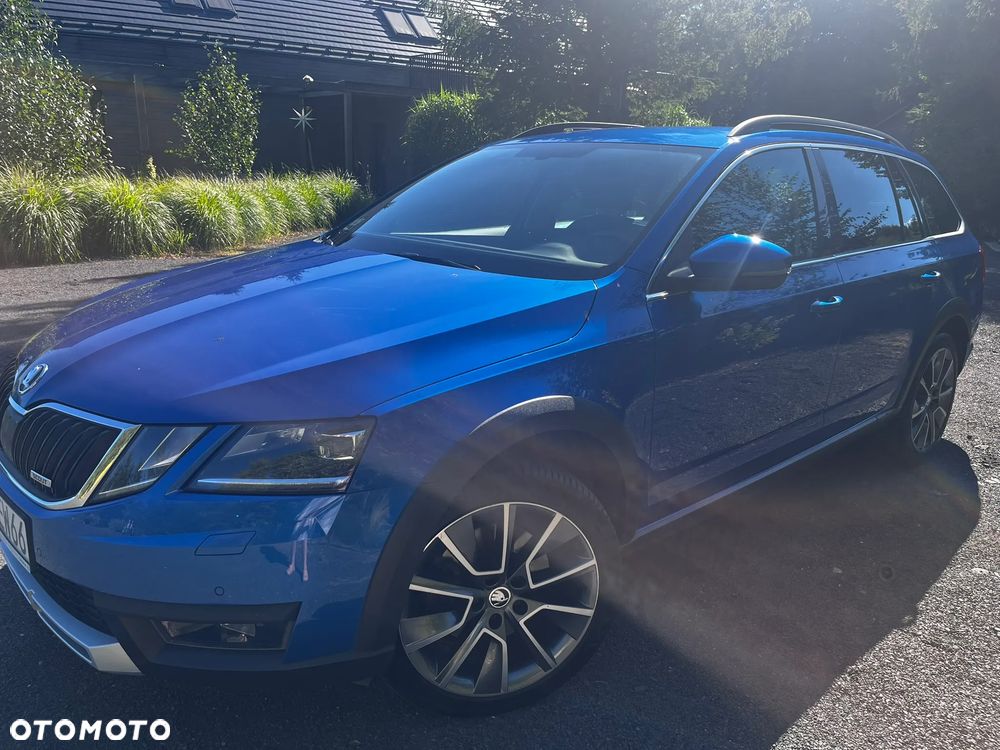 Skoda Octavia 2.0 TSI 4x4 Scout DSG - 9