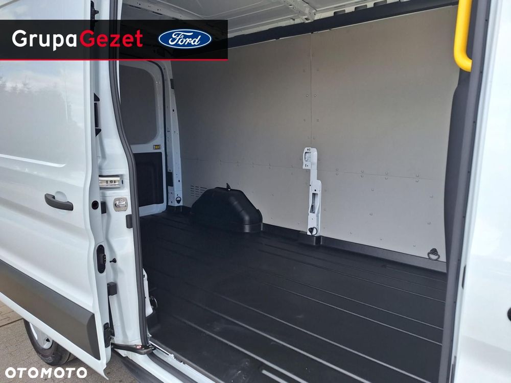 Ford Transit - 13
