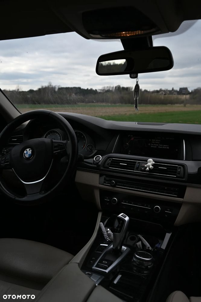 BMW Seria 5 520d xDrive - 3