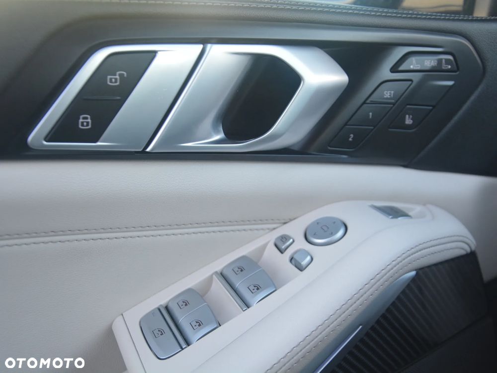 BMW X7 2024