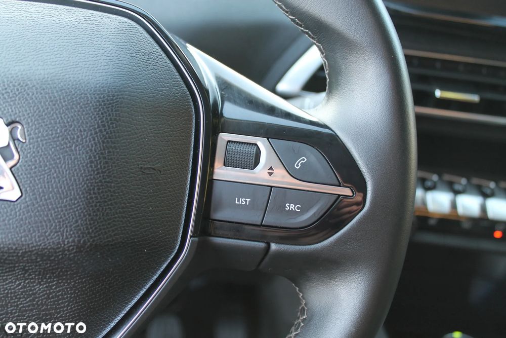 Peugeot 3008 PureTech 130 Stop & Start GPF Allure Business-Paket - 18