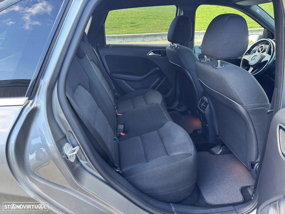 Mercedes-Benz B 250 e Electric Drive Urban - 18