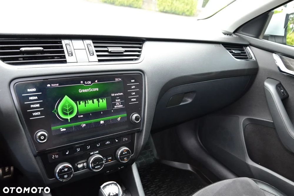 Skoda Octavia 2.0 TDI 4x4 Elegance DSG - 21