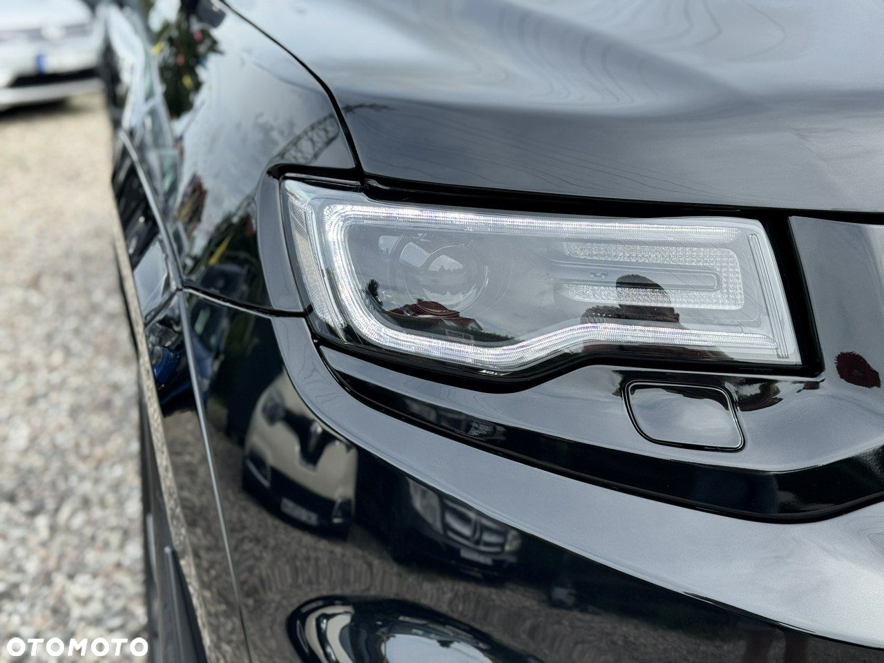 Jeep Grand Cherokee - 16