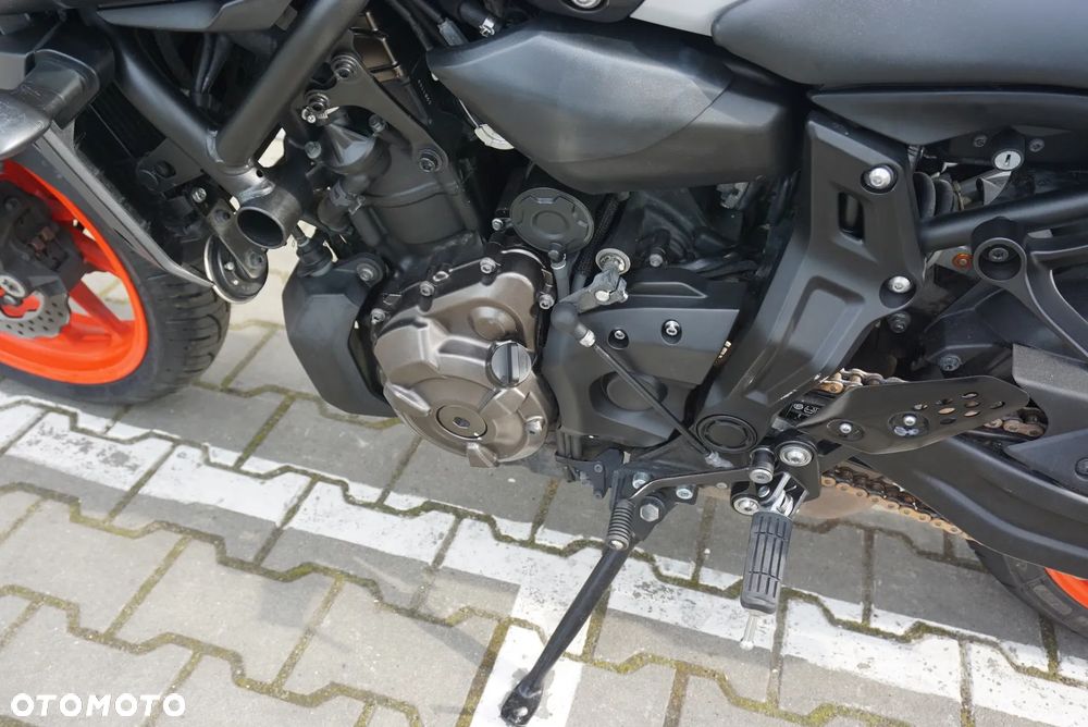Yamaha MT - 17