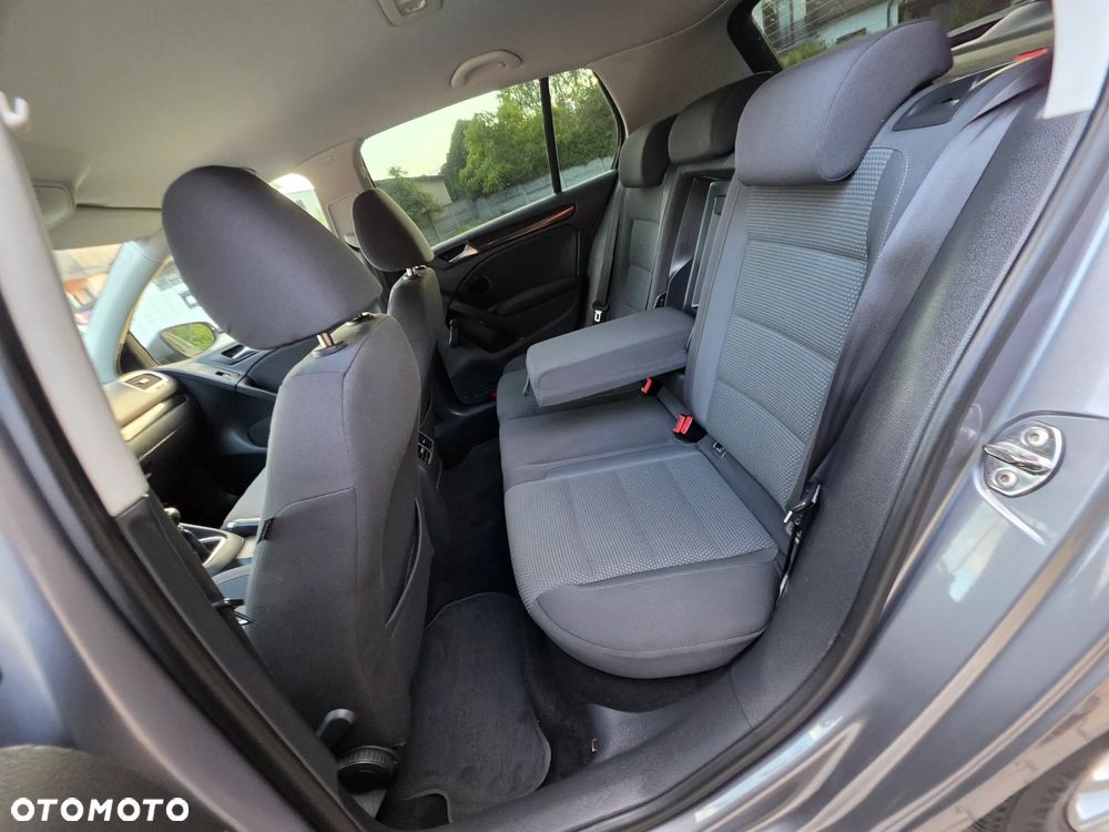 Volkswagen Golf 1.4 TSI United - 27