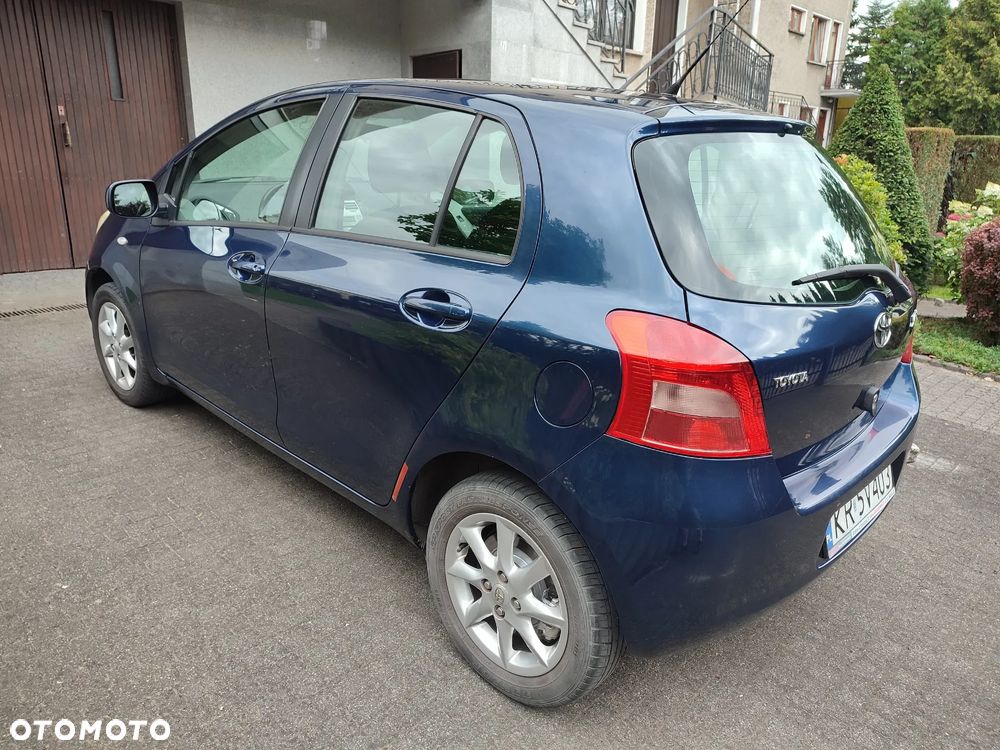 Toyota Yaris 1.0 Luna A/C - 2