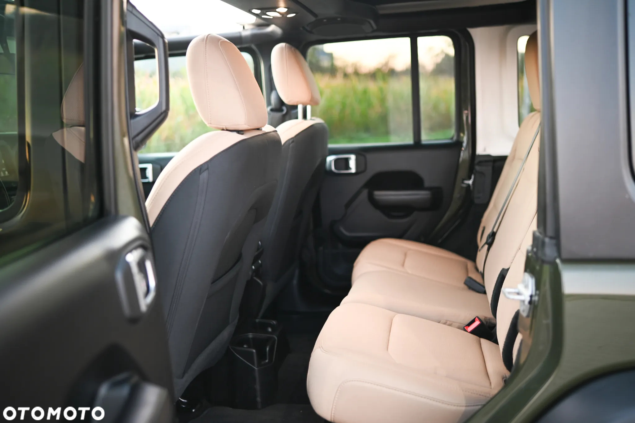Jeep Wrangler - 27
