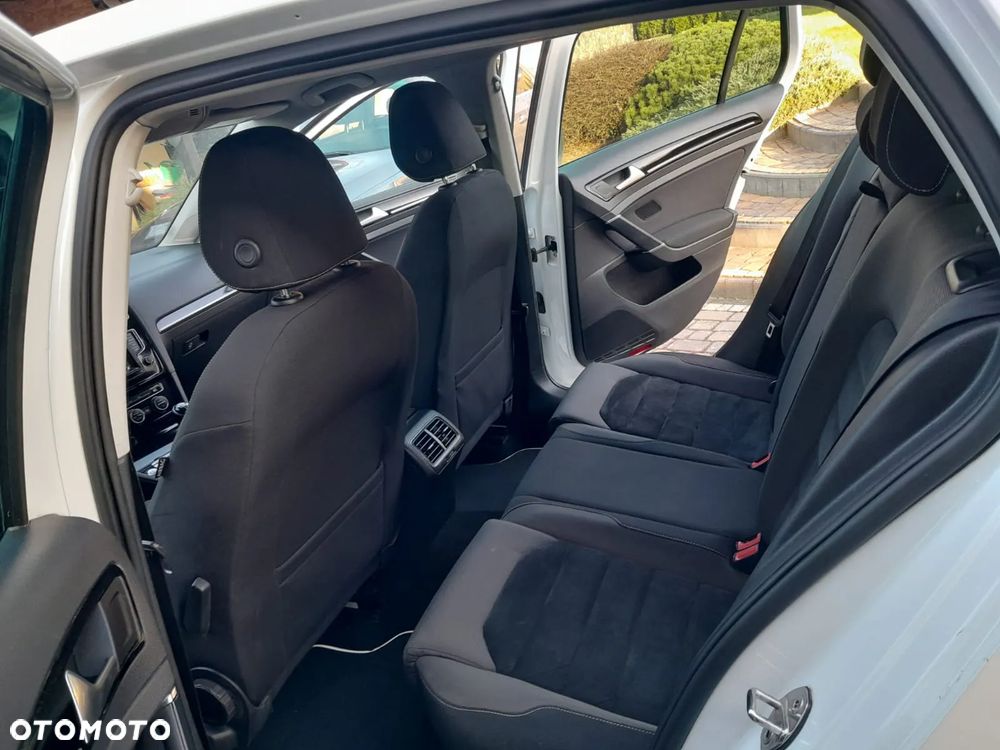 Volkswagen Golf - 14