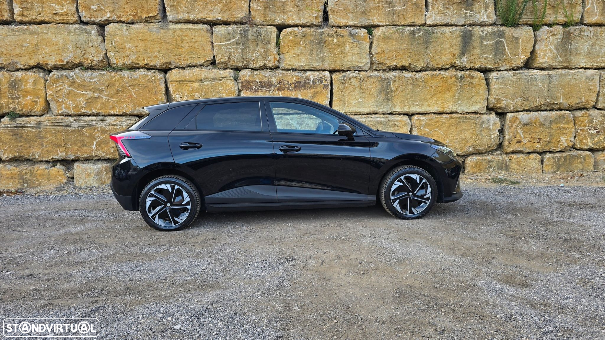 MG MG4 64 kWh Luxury - 4