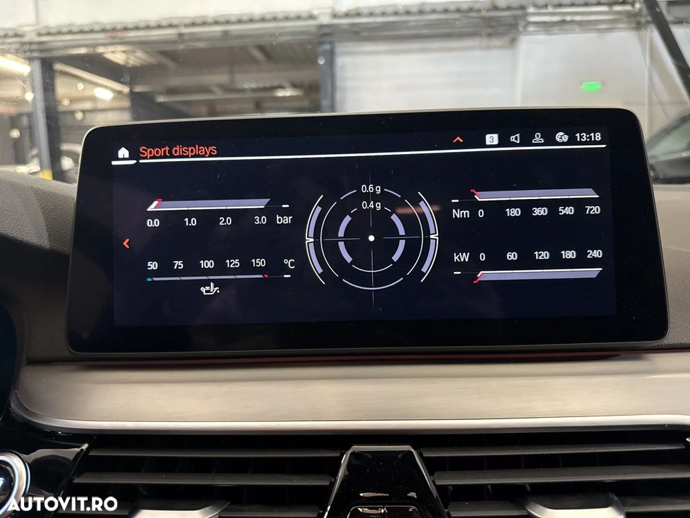 BMW Seria 5 530d xDrive AT MHEV - 24