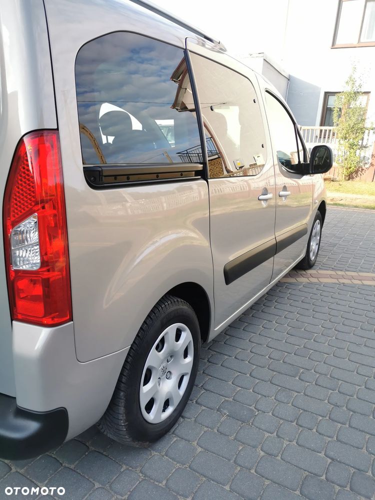 Peugeot Partner 110 Family - 10