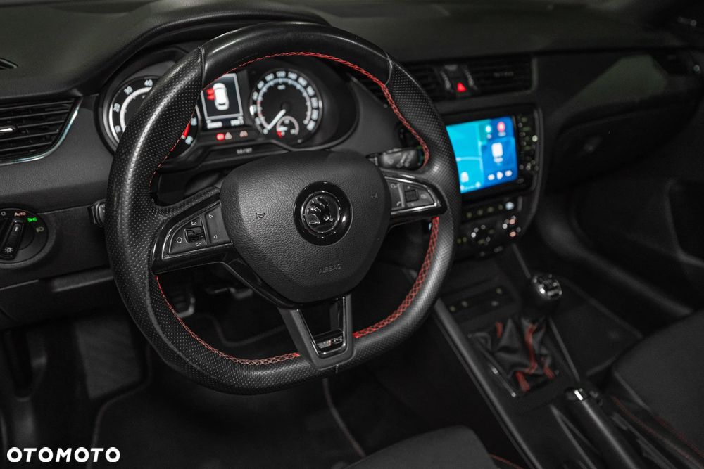 Skoda Octavia 2.0 TSI RS - 18