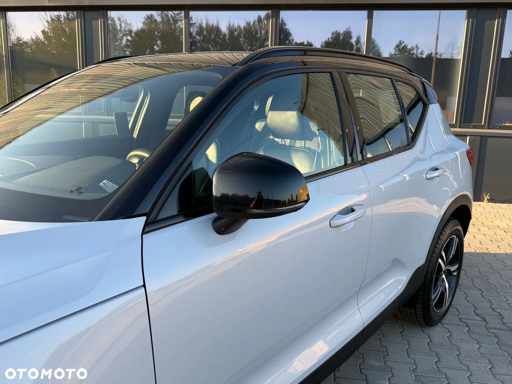 Volvo XC 40 T3 R-Design - 22