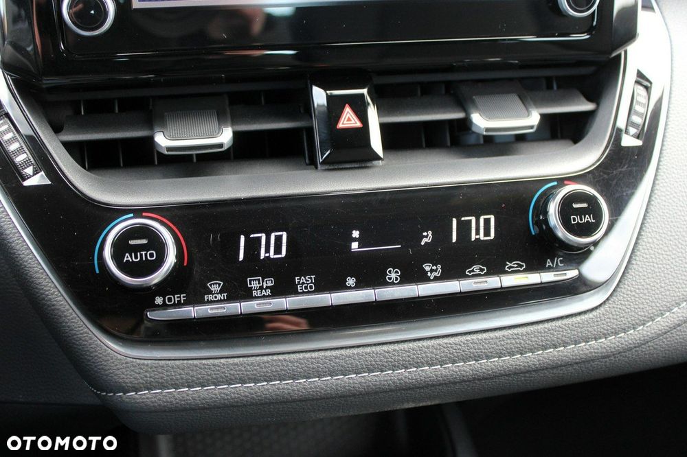 Toyota Corolla 1.8 Hybrid GPF Comfort - 24