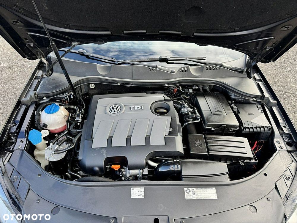 Volkswagen Passat - 21