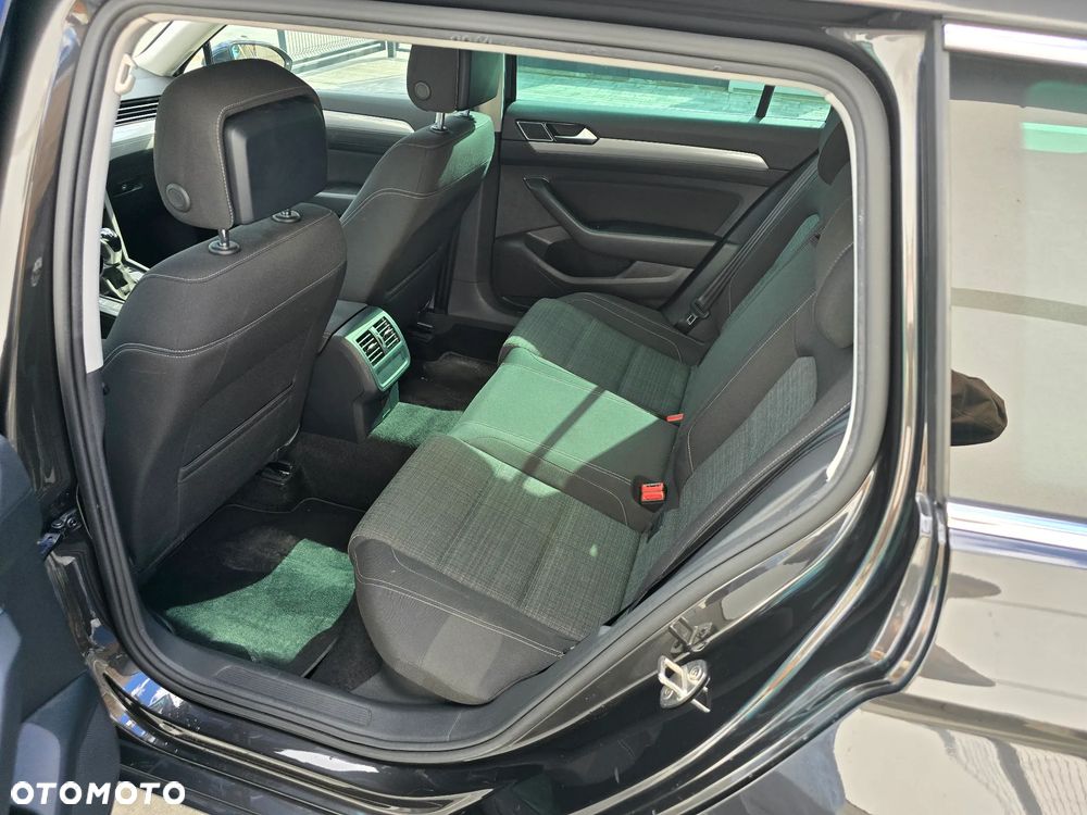 Volkswagen Passat 2.0 TDI EVO Business - 4
