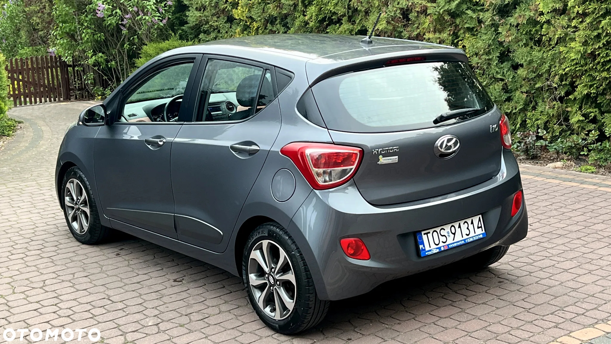 Hyundai i10 1.0 Fifa World Cup Edition - 3