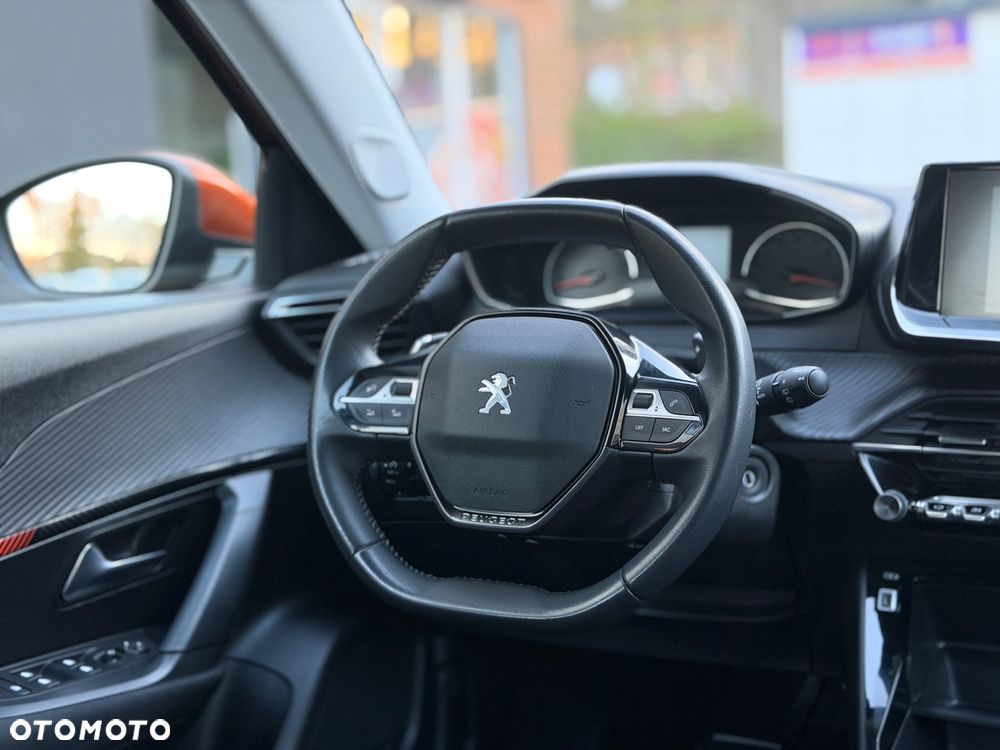 Peugeot 2008 PureTech 130 EAT8 Active - 24