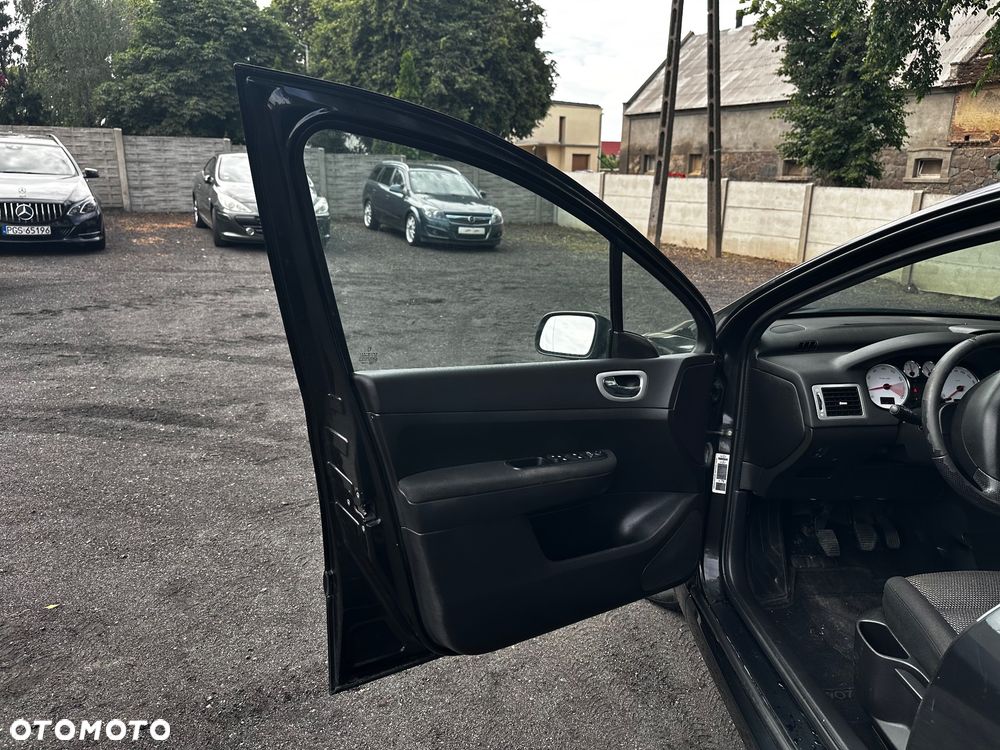 Peugeot 307 SW 110 OXYGO - 12
