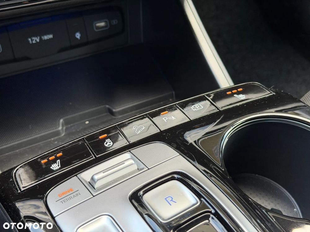 Hyundai Tucson 1.6 T-GDi HEV Executive 4WD - 31