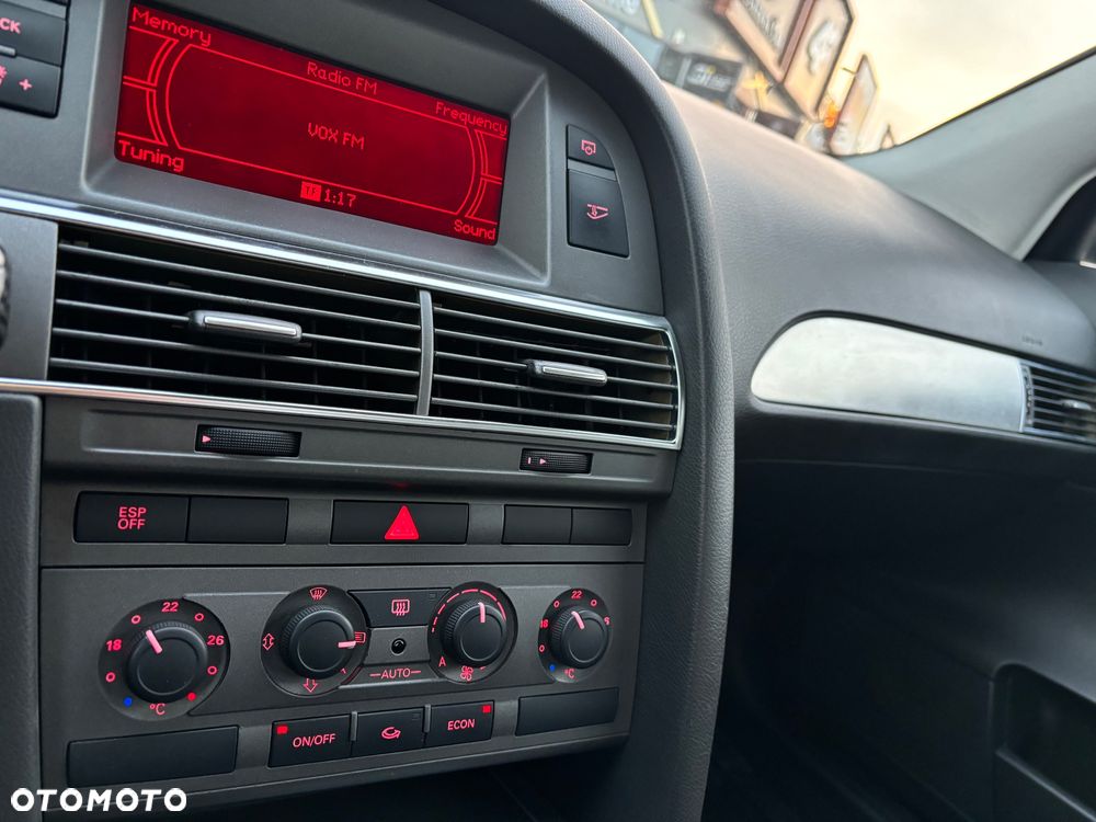 Audi A6 Limousine 2.4 - 16