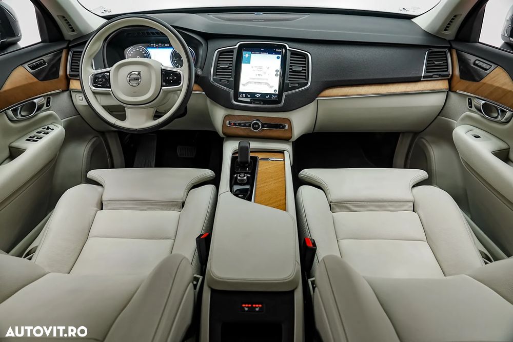Volvo XC 90 B5 D AWD Geartronic Momentum Pro - 2