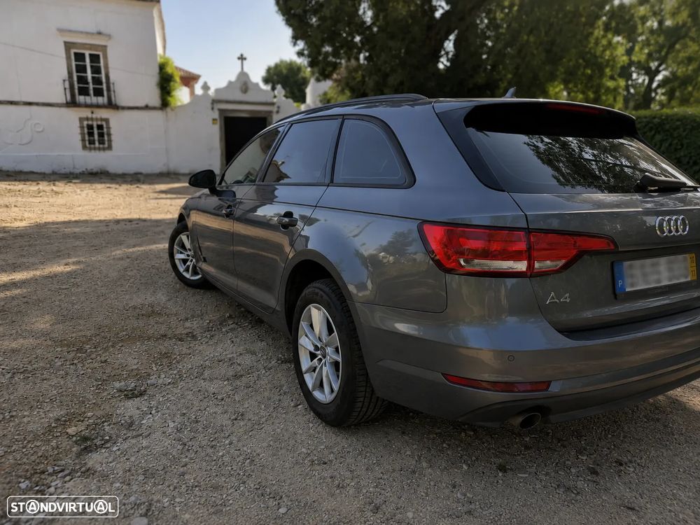 Audi A4 Avant 2.0 TDI Business Line - 11