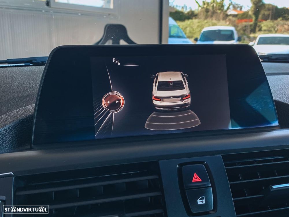 BMW 220 d Coupe Pack M - 12