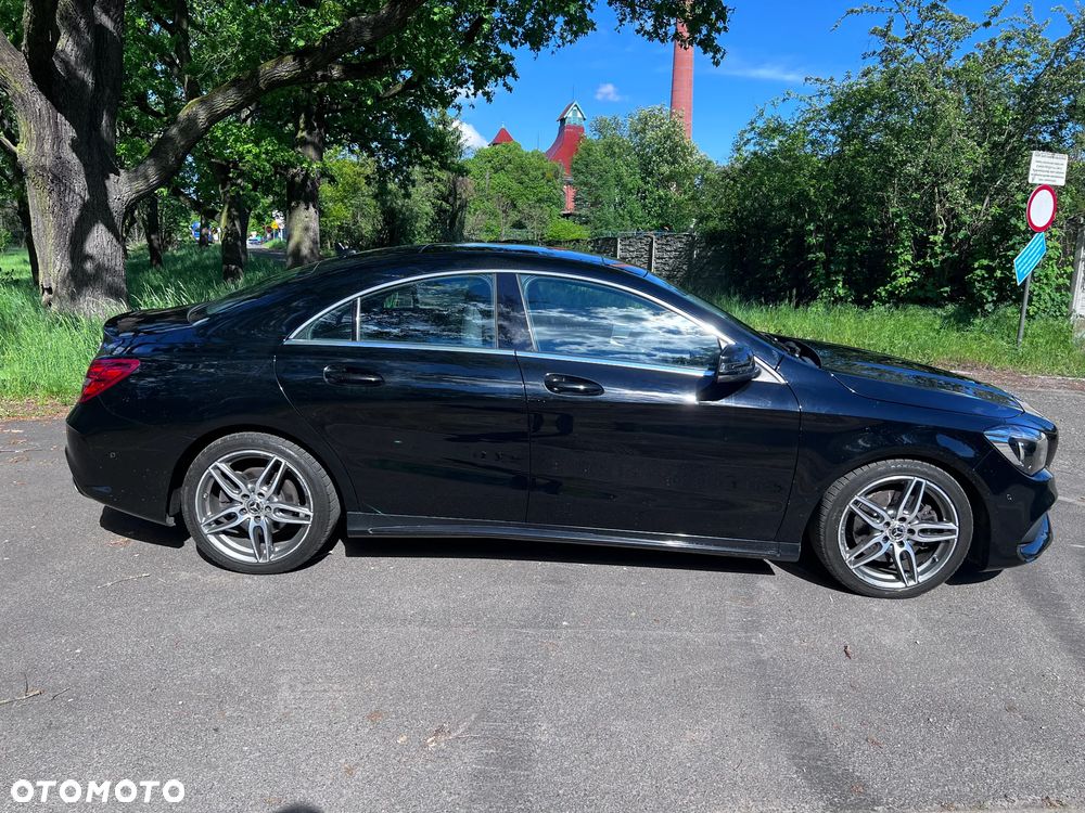Mercedes-Benz CLA 220 4-Matic - 8