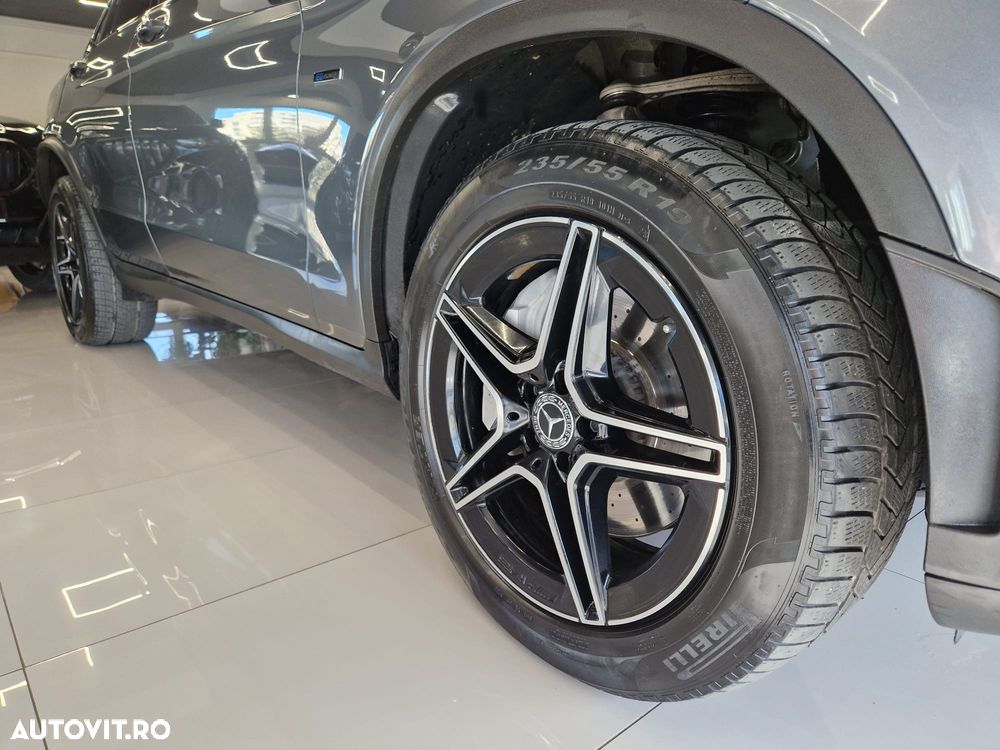 Mercedes-Benz GLC Coupe 300 de 4Matic 9G-TRONIC - 39