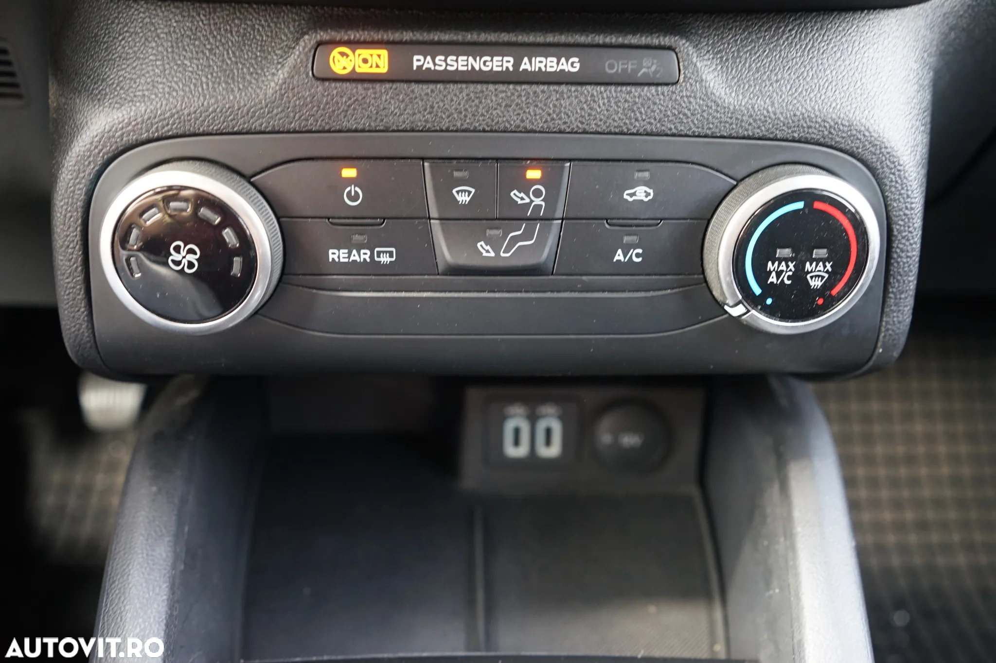 Ford Focus 1.0 EcoBoost Active - 24