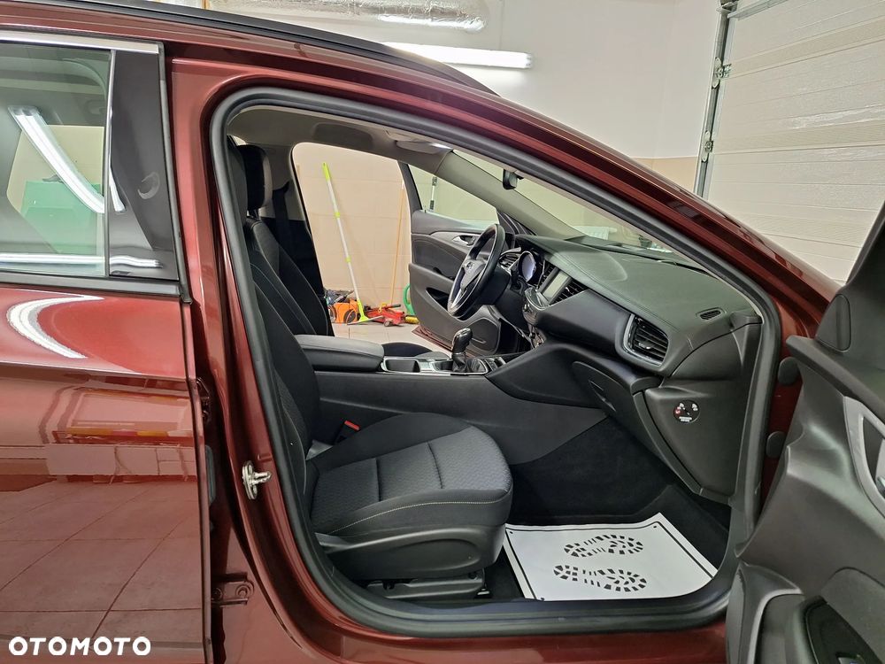 Opel Insignia 1.5 T Exclusive S&S - 26