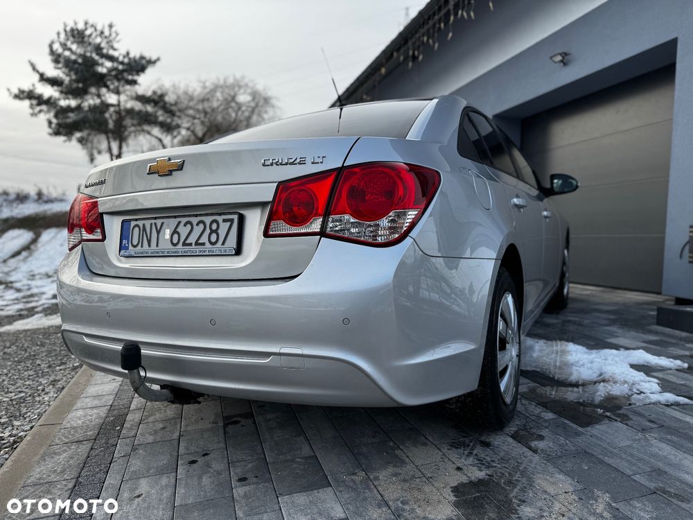 Chevrolet Cruze 1.8 LT - 12