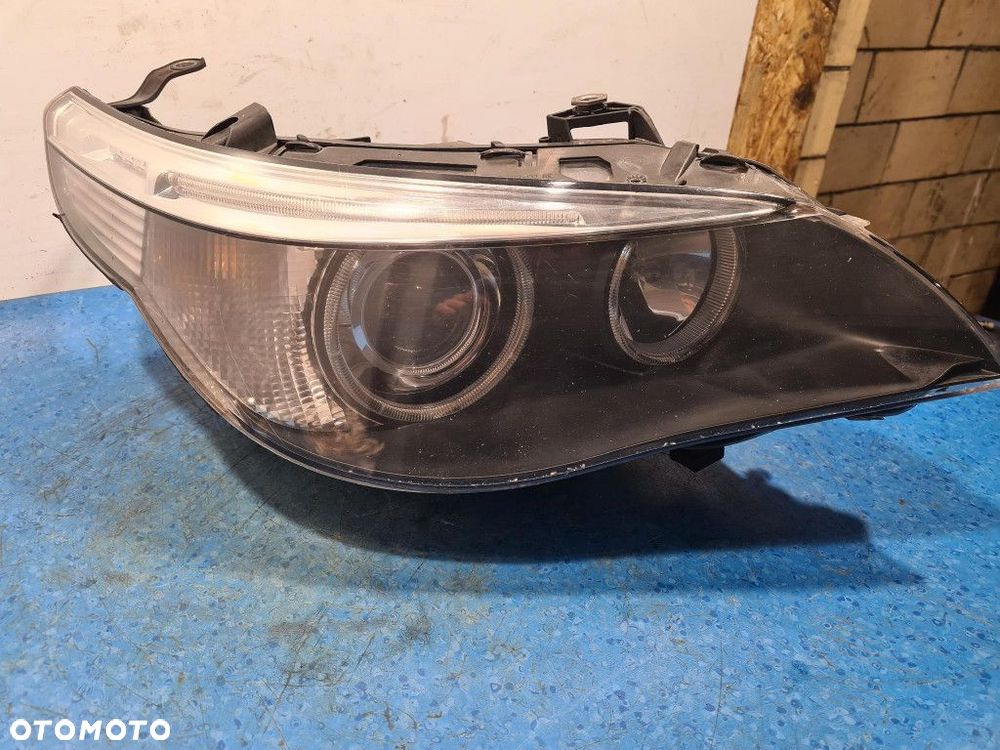BMW 5 E61 E60 REFLEKTOR PRAWY - 1