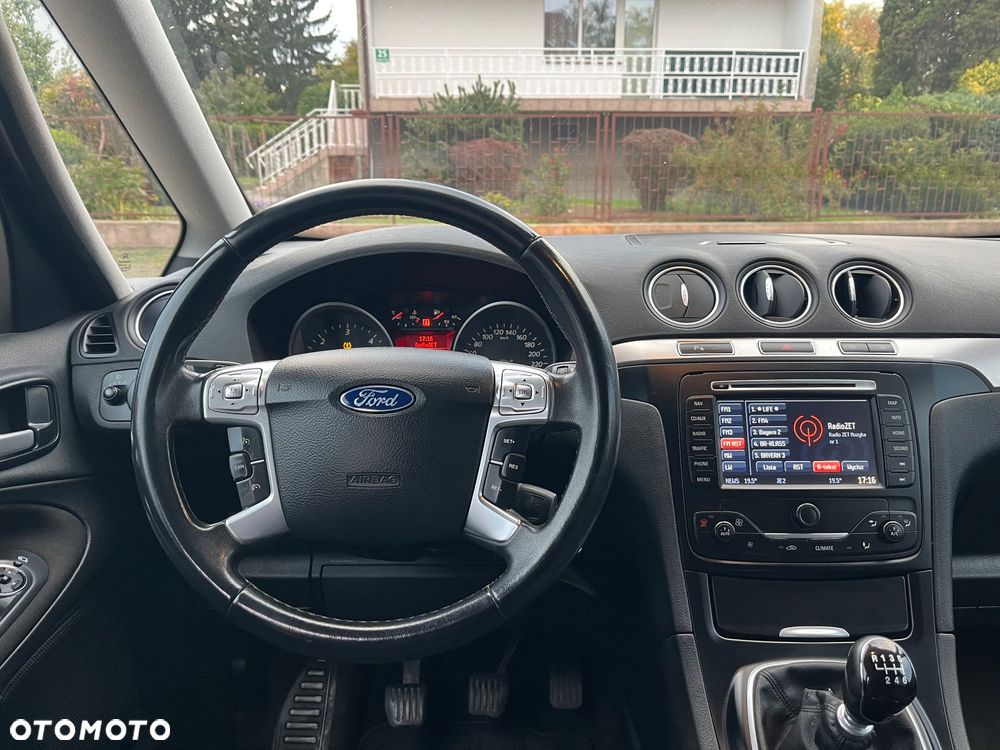 Ford Galaxy - 8