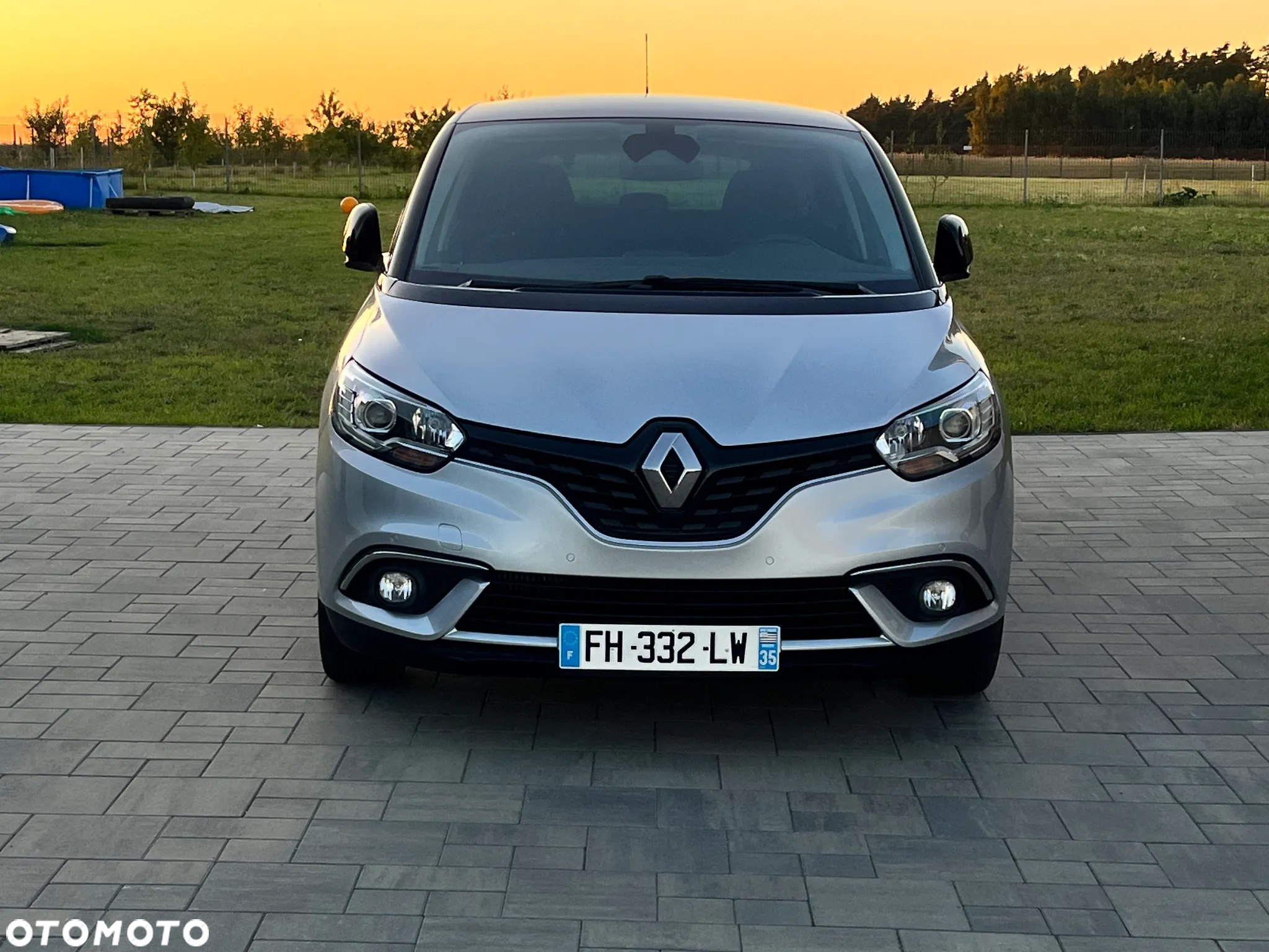 Renault Scenic TCe 115 GPF LIMITED - 2