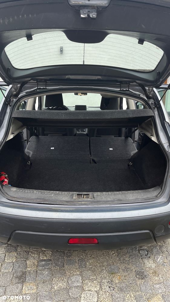 Nissan Qashqai 2.0 dCi 4 x 4 DPF tekna - 17