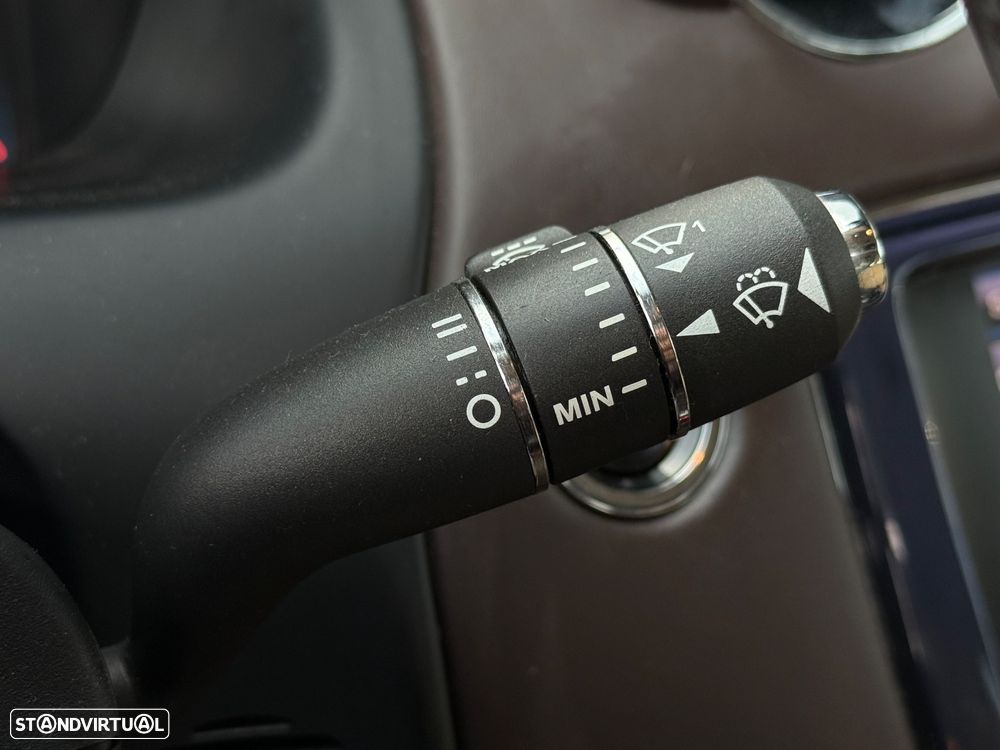 Jaguar XJ 3.0 D V6 Premium Luxury - 34