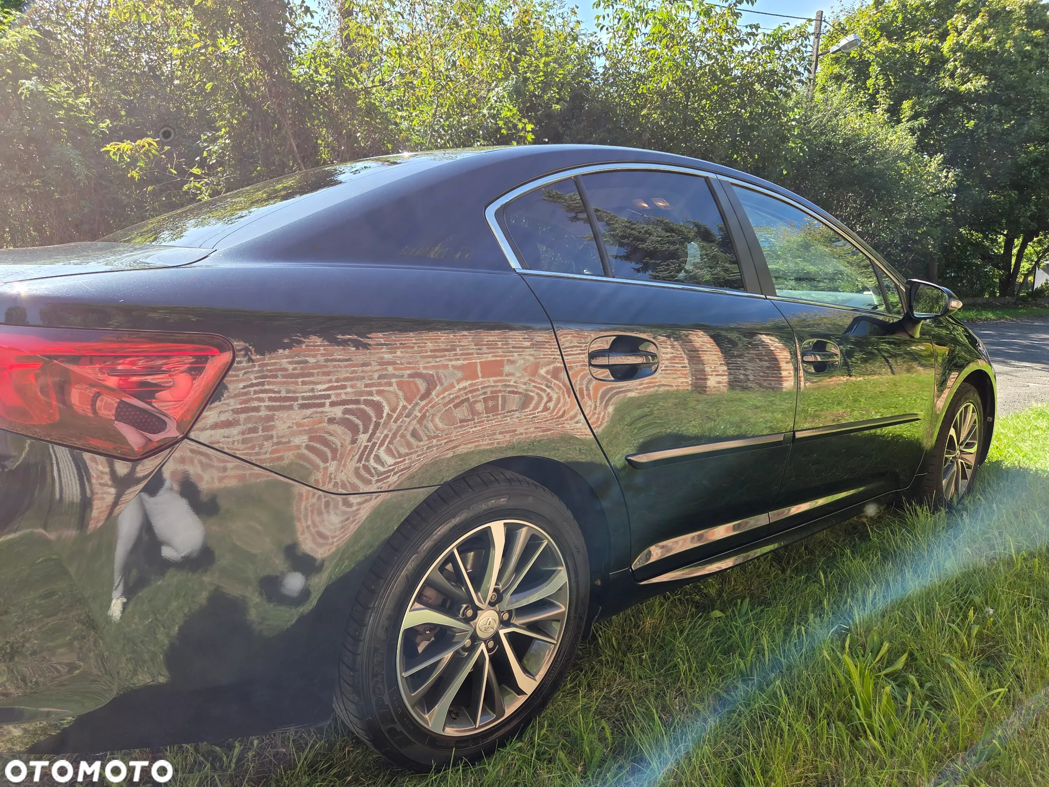 Toyota Avensis 1.8 Premium - 12