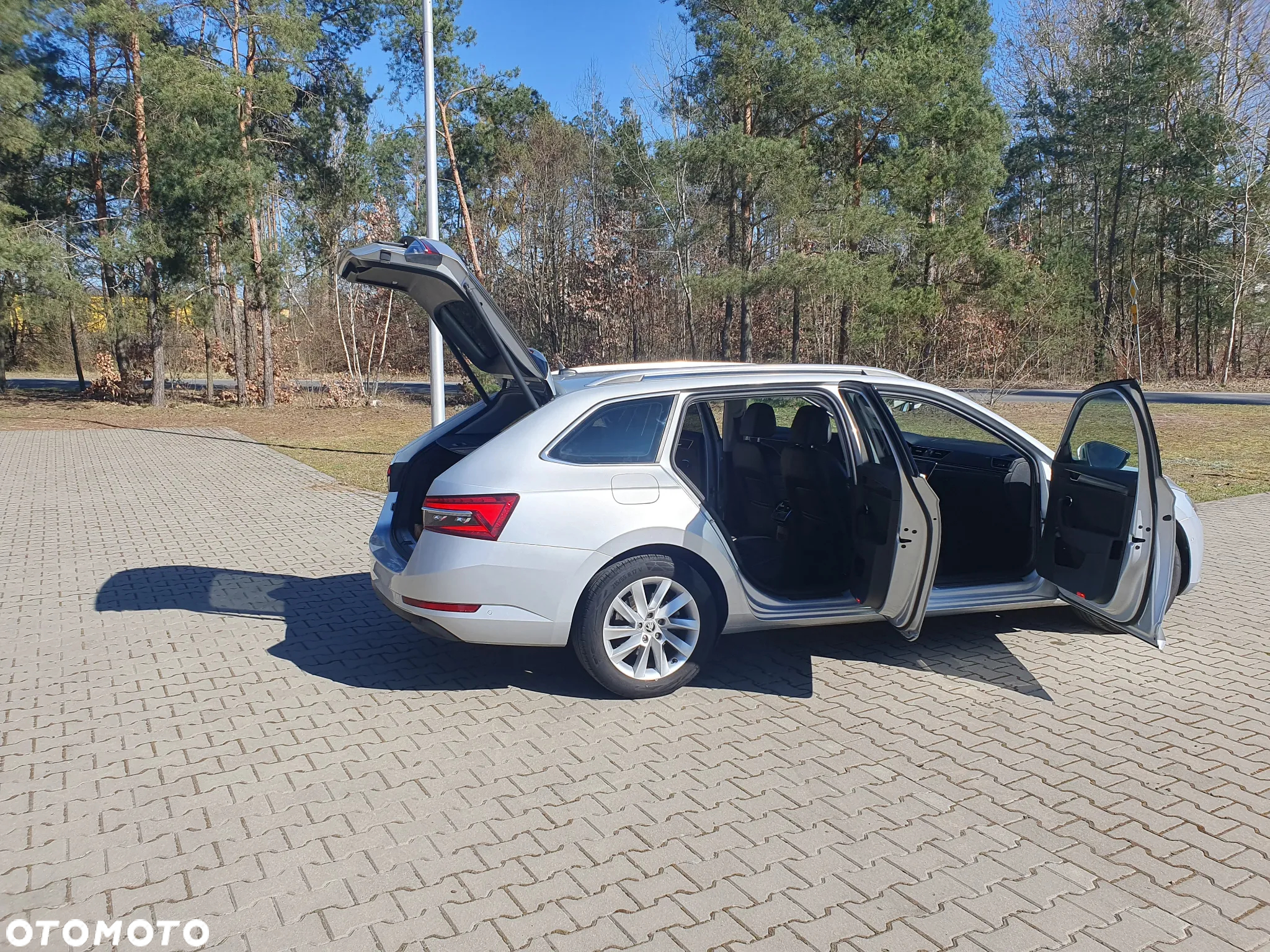 Skoda Superb 2.0 TDI DSG Style - 10