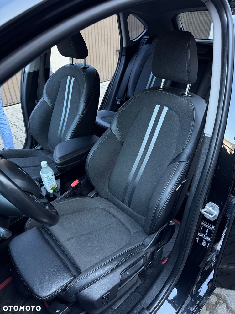 BMW Seria 2 218d Sport Line - 12