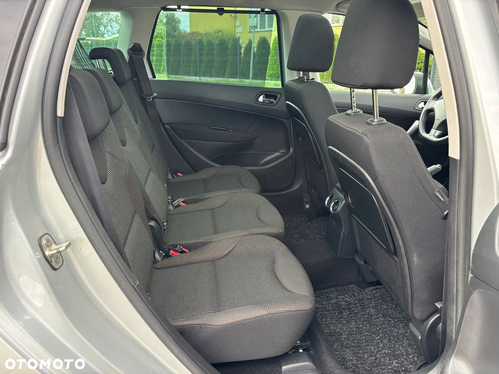 Peugeot 308 e-HDi FAP 115 Stop&Start Business Line Niveau 1 - 9