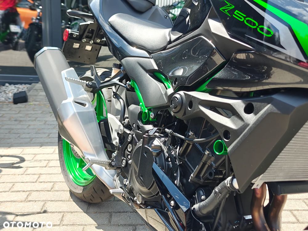 Kawasaki Z - 6