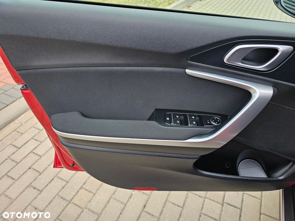 Kia XCeed 1.4 T-GDI L Business Line - 19