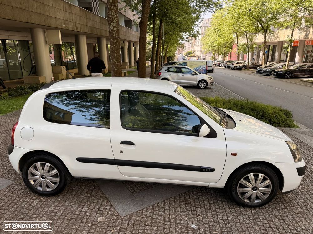 Renault Clio - 8