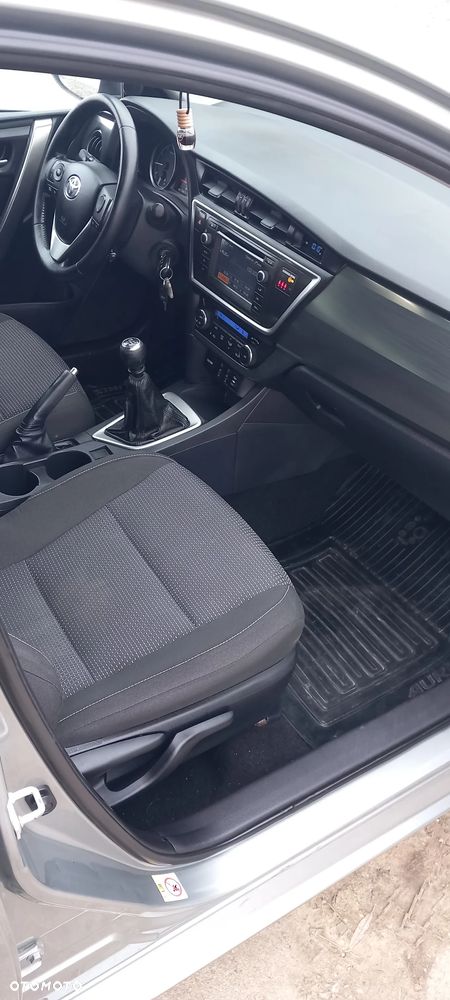 Toyota Auris 1.6 Valvematic Executive - 7