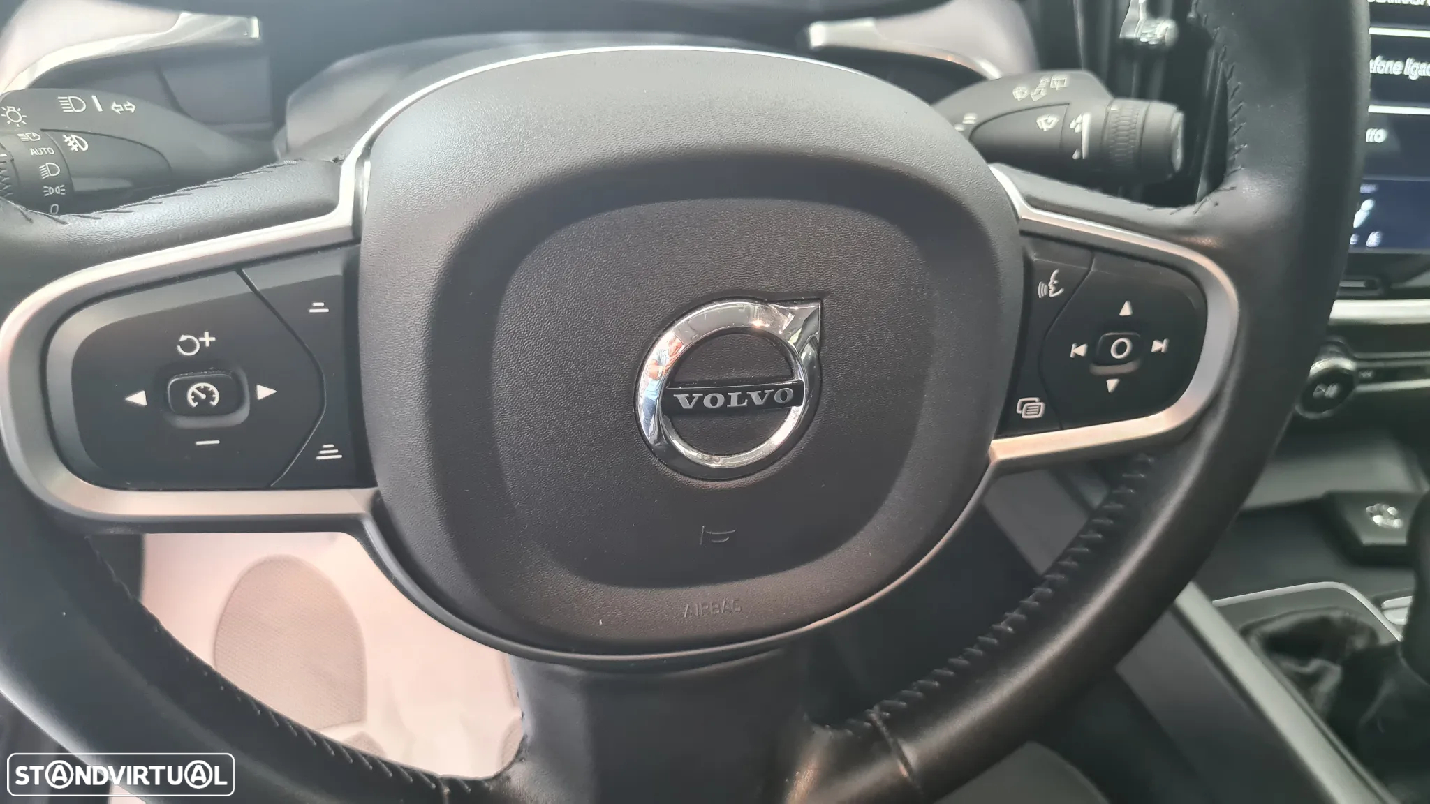 Volvo V60 2.0 D3 Momentum - 34