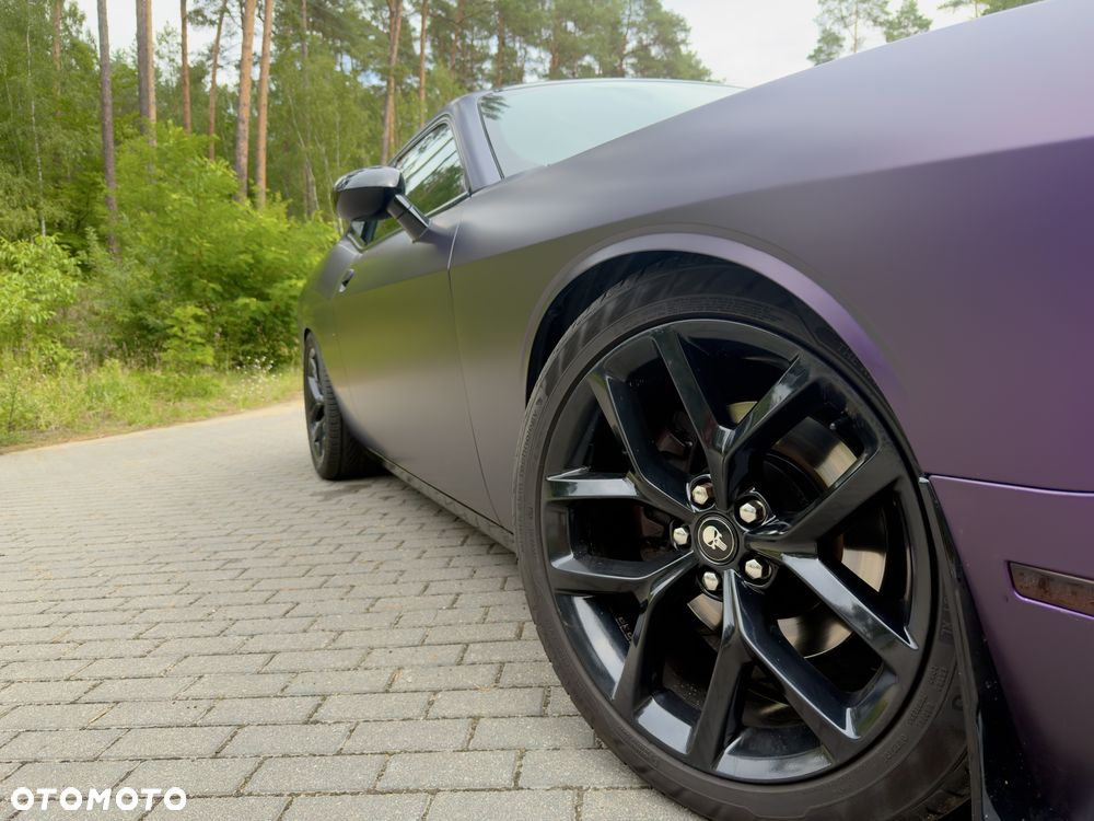 Dodge Challenger - 5